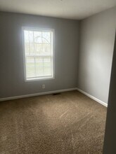 471 Lafayette Rd in Clarksville, TN - Foto de edificio - Building Photo