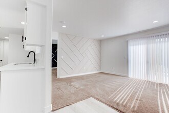 5792 Ambassador Ave in Las Vegas, NV - Building Photo - Building Photo
