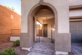 11246 Ventura Grass Ct in Las Vegas, NV - Building Photo - Building Photo