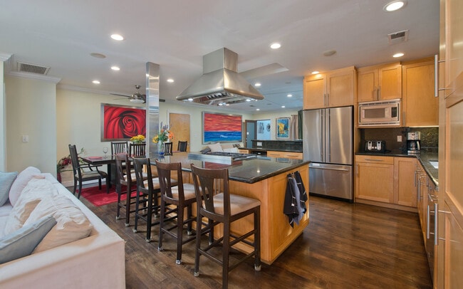 807 Warren Ave, Unit 809 in Venice, CA - Building Photo - Building Photo