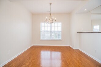 2553 Kanlow Dr in Nashville, TN - Foto de edificio - Building Photo