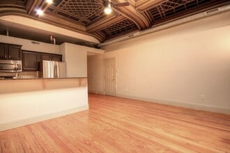 10 E Main St in Champaign, IL - Building Photo - Building Photo