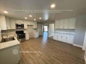 84 Trent Dr in Galt, CA - Building Photo - Building Photo