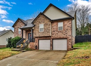 1838 Patricia Dr in Clarksville, TN - Building Photo - Building Photo