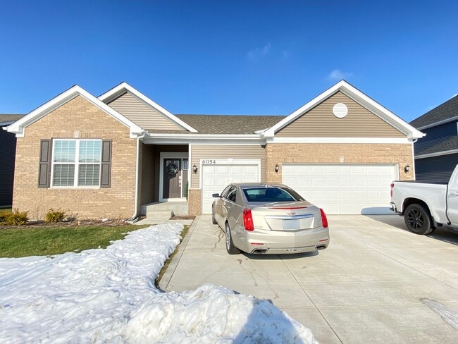 6054 E 112th Pl in Winfield, IN - Building Photo - Building Photo