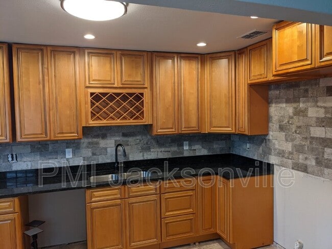 5058 Polaris St in Jacksonville, FL - Building Photo - Building Photo