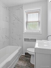 2717 W Berwyn Ave in Chicago, IL - Building Photo - Building Photo
