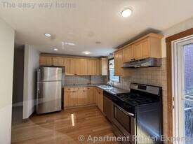 24 Saville St in Cambridge, MA - Building Photo