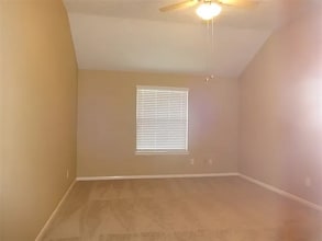32007 Annice Ln in Pinehurst, TX - Building Photo - Building Photo