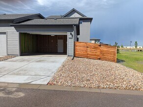 5093 McKinnon Ct in Timnath, CO - Building Photo - Building Photo