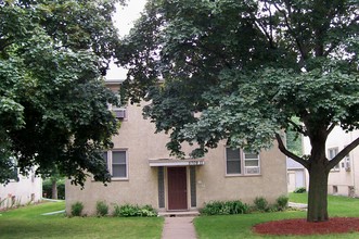 5709-5715 Lyndale Ave S in Minneapolis, MN - Foto de edificio - Building Photo