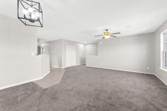 300 Taddeo Dr in Monroe, MI - Building Photo - Building Photo