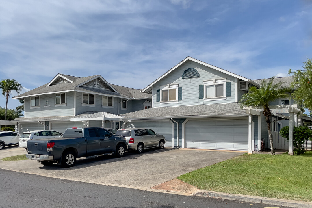 Fairway Village at Waikele in Waipahu, HI - Building Photo