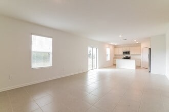 4825 Katrina Dr in Haines City, FL - Building Photo - Building Photo