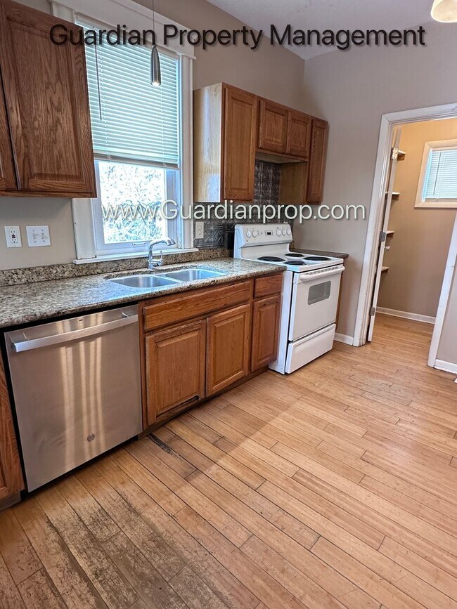 4131 N Bryant Ave in Minneapolis, MN - Building Photo - Building Photo