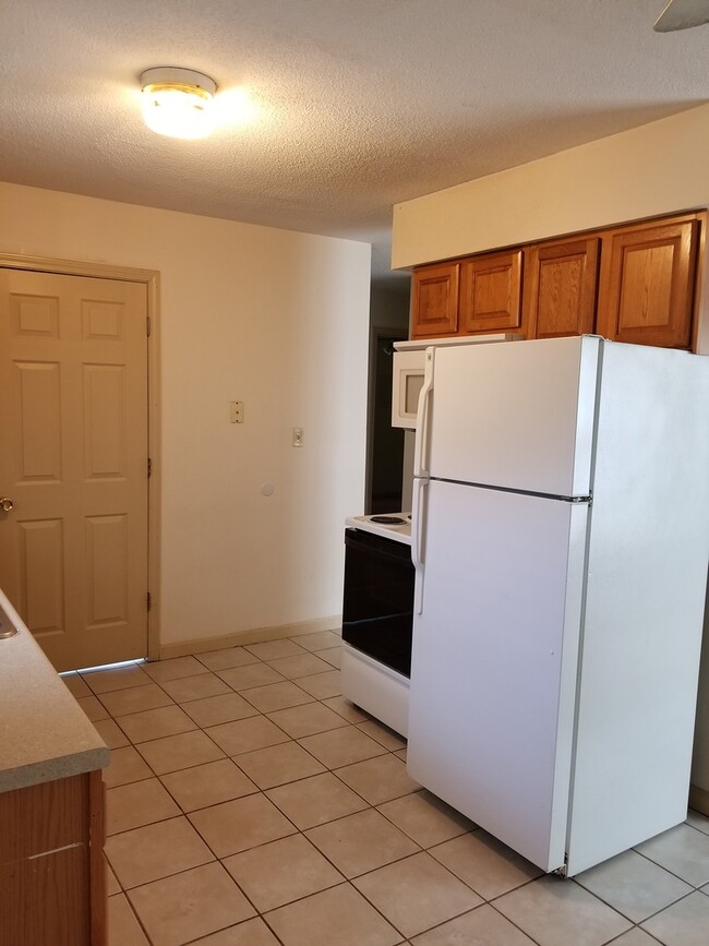 717 Demaret Dr in Columbia, MO - Building Photo - Building Photo