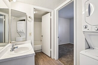 Fox Creek in Layton, UT - Building Photo - Building Photo
