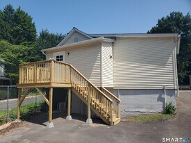 100 North St in Manchester, CT - Building Photo