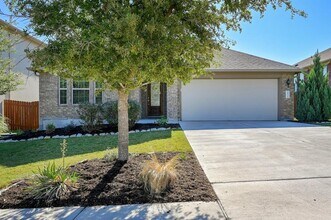 5805 Buchanan Draw Rd in Austin, TX - Building Photo - Building Photo