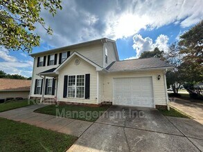 600 Summerwalk Rd in Greensboro, NC - Building Photo - Building Photo