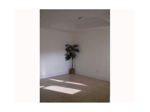 4930 Windward Way in Fort Lauderdale, FL - Foto de edificio - Building Photo