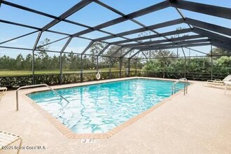 2071 12 Oaks Dr SE in Palm Bay, FL - Building Photo - Building Photo