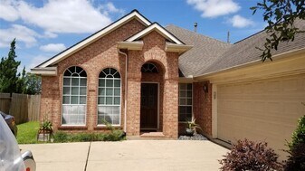 935 Rock Springs Dr in Richmond, TX - Building Photo