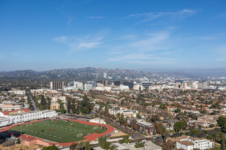 2170 Century Park E, Unit 2110 in Los Angeles, CA - Foto de edificio - Building Photo