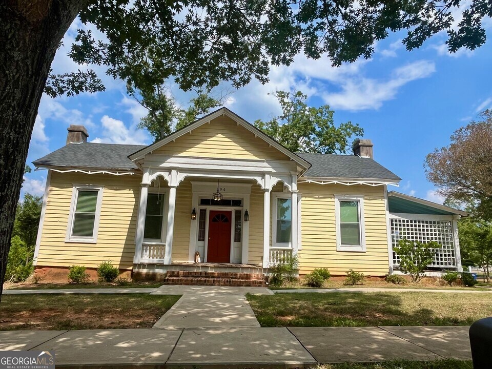 306 N 6th St in Griffin, GA - Building Photo