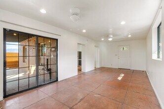 1030 N Tucson Blvd in Tucson, AZ - Building Photo - Building Photo