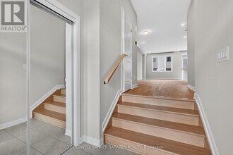 936 Eileen Vollick Cres in Ottawa, ON - Building Photo - Building Photo
