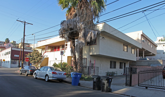 805 Cleveland St in Los Angeles, CA - Foto de edificio - Building Photo