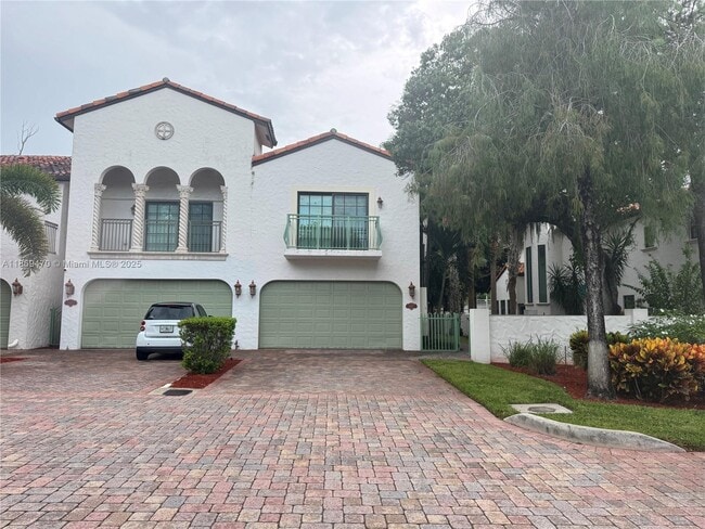 4425 Hidden Harbour Terrace in Fort Lauderdale, FL - Building Photo - Building Photo