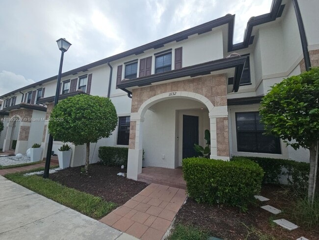 11132 W 32nd Ln