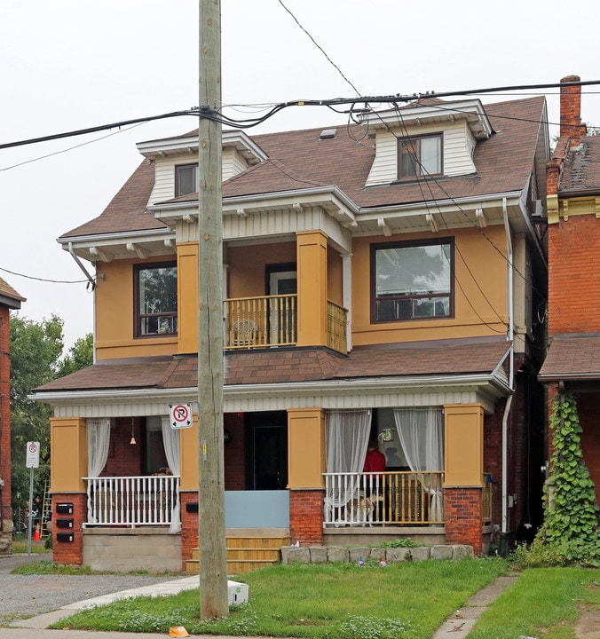 135 Stinson St in Hamilton, ON - Building Photo
