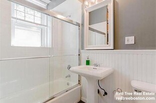 1 Commonwealth Ct in Boston, MA - Building Photo