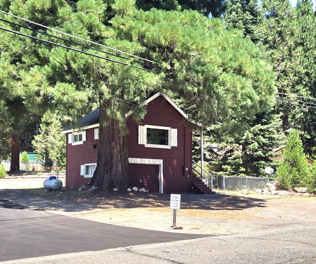 property at 233 Peninsula Dr