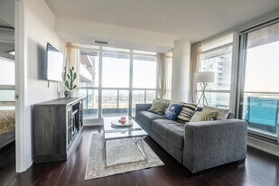 209 Gzowski Boulevard, Unit SI ID1397939P in Toronto, ON - Building Photo