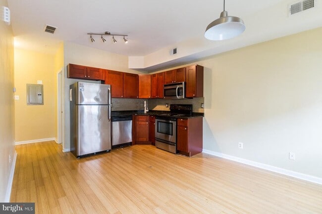 909 N 19th St photo'