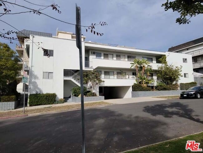 property at 1850 Thayer Ave