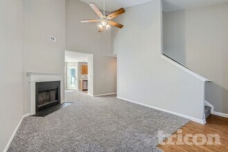 5819 Twin Brook Dr in Charlotte, NC - Foto de edificio - Building Photo