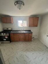 25271 Ford St in Roseville, MI - Building Photo - Building Photo