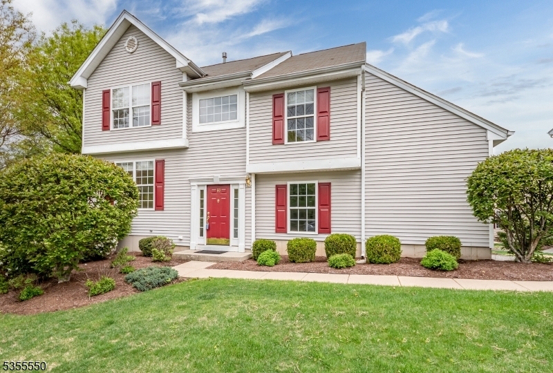 60 Brock Ln in Hackettstown, NJ - Building Photo