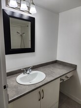 1033 Fourth Av in New Westminster, BC - Building Photo - Building Photo