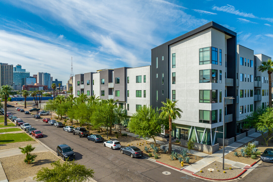 En Hance Park in Phoenix, AZ - Building Photo