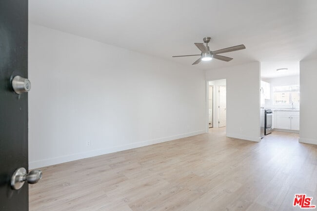 845 S Kenmore Ave in Los Angeles, CA - Building Photo - Building Photo