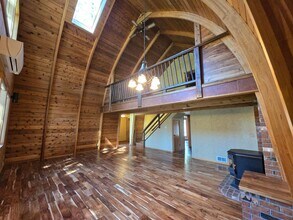 69210 Harness in Sisters, OR - Building Photo - Building Photo