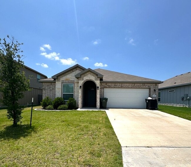property at 1260 Grand Oak Trl