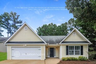 305 Cole Creek Dr in Dallas, GA - Building Photo