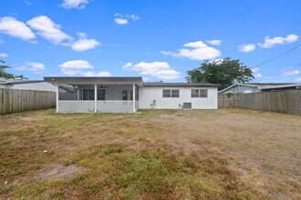 5720 Parke Ave in West Palm Beach, FL - Building Photo - Building Photo